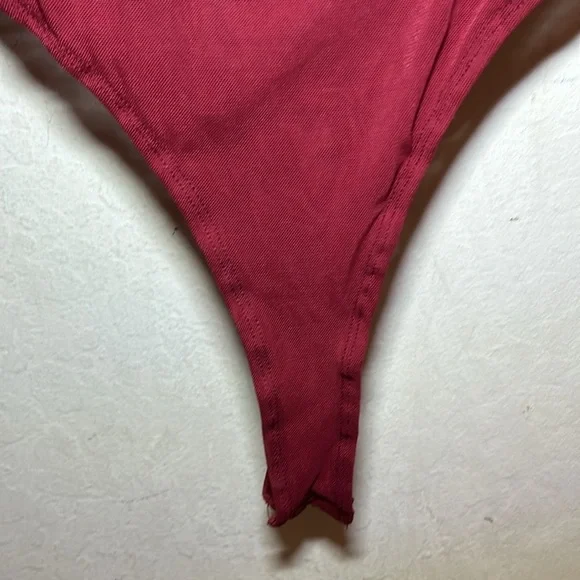 Obsession Sequin Bodysuit Burgundy Size Medium NWT - Picture 5 of 7